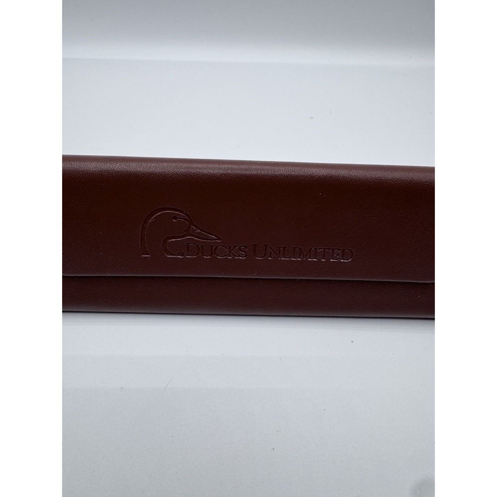 DUCKS UNLIMITED Eye Sun Glasses Case Foldable‎ Triangle Faux Leather Magnetic